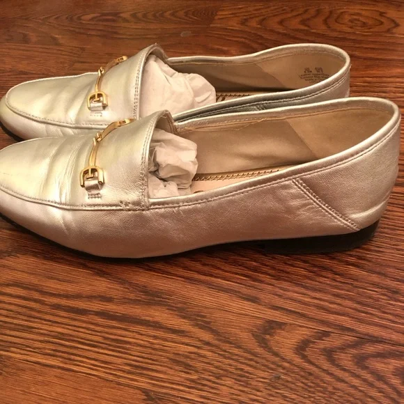 Sam Edelman Metallic Silver Leather Loafers with Gold Horsebit - Picture 4 of 4